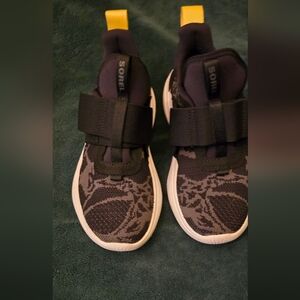 Sz 7.5 Womens Sorel Adaptive Sneaker